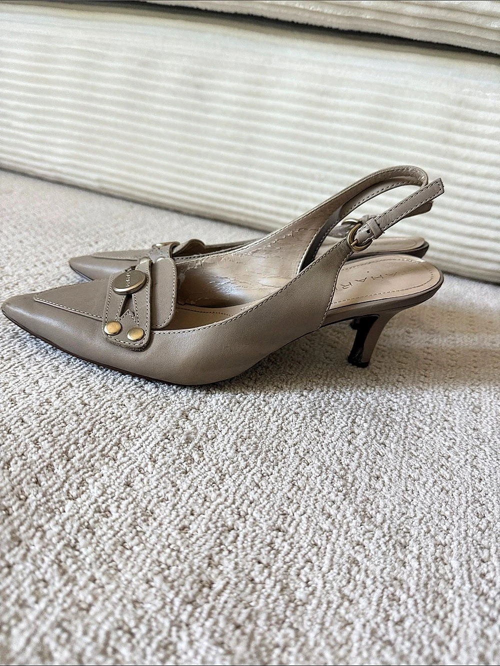 Tahari Pointed-Toe Slingback Heels Taupe US 7.5M
